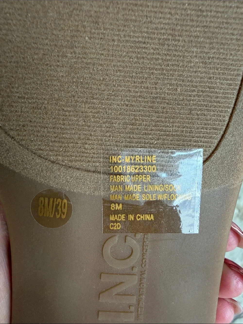 INC International Concepts Gold Metallic Thong Sandals Women’s Sz 8